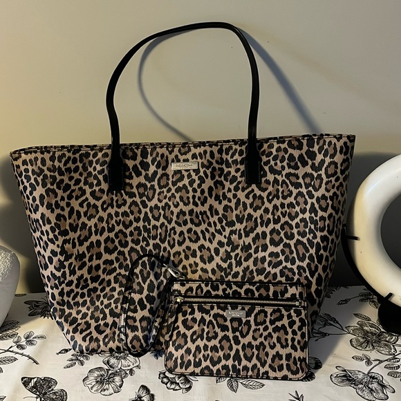 kate spade Handbags - Kate Spade tote set